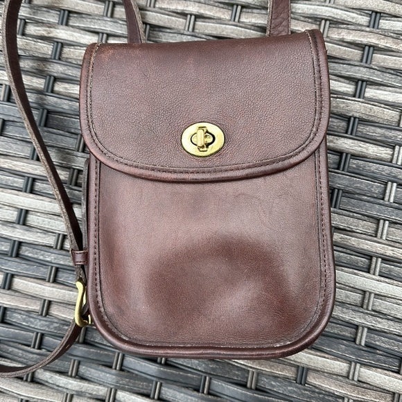 COACH Vintage Small Sidepack - Brown Leather/Brass - Picture 2 of 16